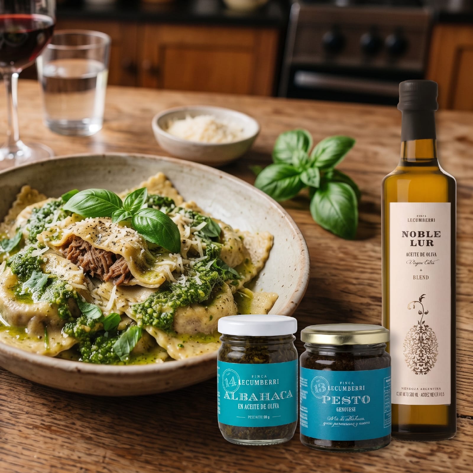 Ravioles caseros de colita de cuadril, pesto y albahaca. Finca Lecumberri